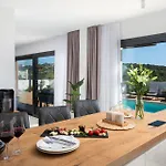 וילה Luxury Indigo With Swimming Pool, Sauna And Jacuzzi In Kanica - Rogoznica