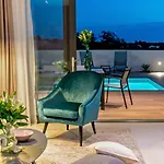Luxury Indigo With Swimming Pool, Sauna And Jacuzzi In Kanica - Rogoznica