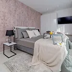 Luxury Indigo With Swimming Pool, Sauna And Jacuzzi In Kanica - Rogoznica וילה *