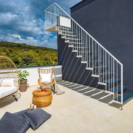 Villa Luxury Indigo With Swimming Pool, Sauna And Jacuzzi In Kanica - Rogoznica Sevid