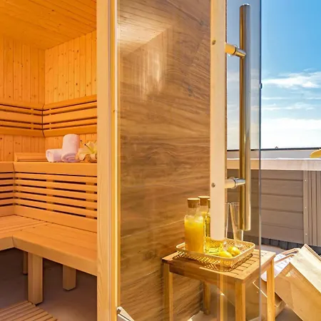 Villa Luxury Indigo With Swimming Pool, Sauna And Jacuzzi In Kanica - Rogoznica *