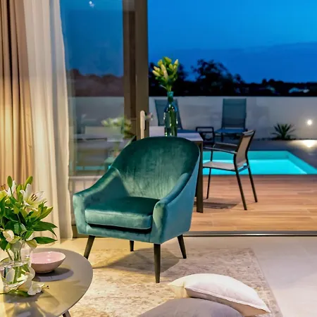 Luxury Indigo With Swimming Pool, Sauna And Jacuzzi In Kanica - Rogoznica