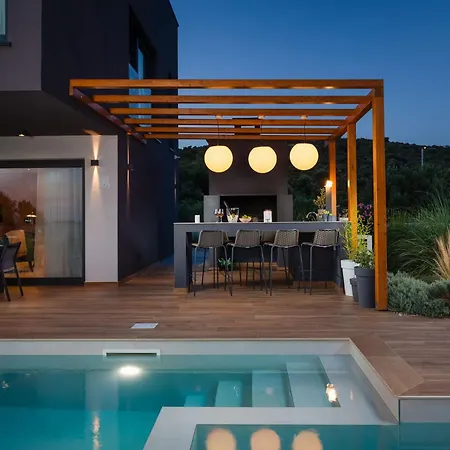 Luxury Indigo With Swimming Pool, Sauna And Jacuzzi In Kanica - Rogoznica וילה