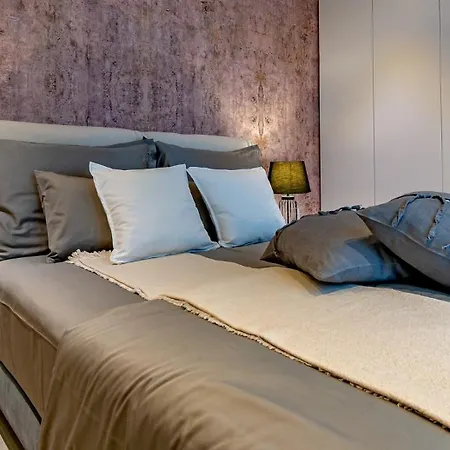Luxury Indigo With Swimming Pool, Sauna And Jacuzzi In Kanica - Rogoznica Sevid